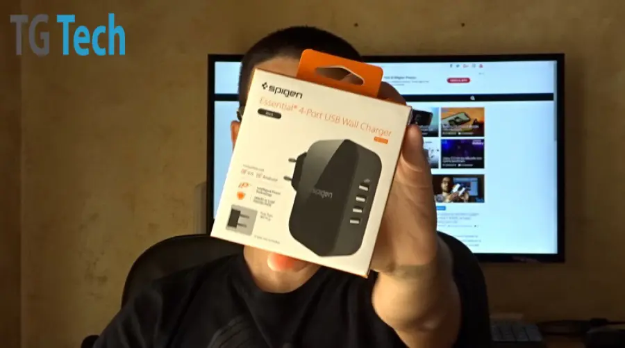 Spigen Essential F401, caricatore da muro perfetto per i viaggi