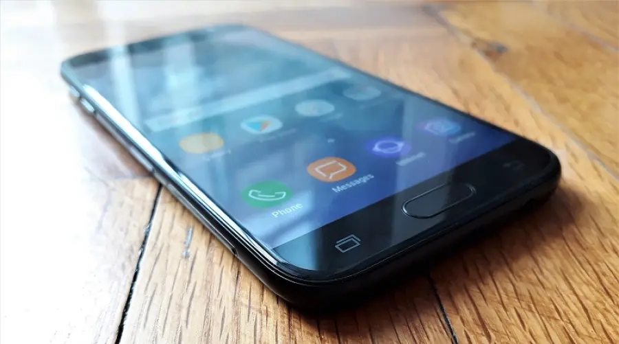 Samsung Galaxy J5 2017 inizia a ricevere Android 8.1 Oreo