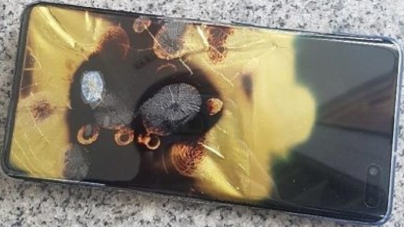 Samsung Galaxy S10 versione 5G in fiamme, torna il panico tra gli utenti