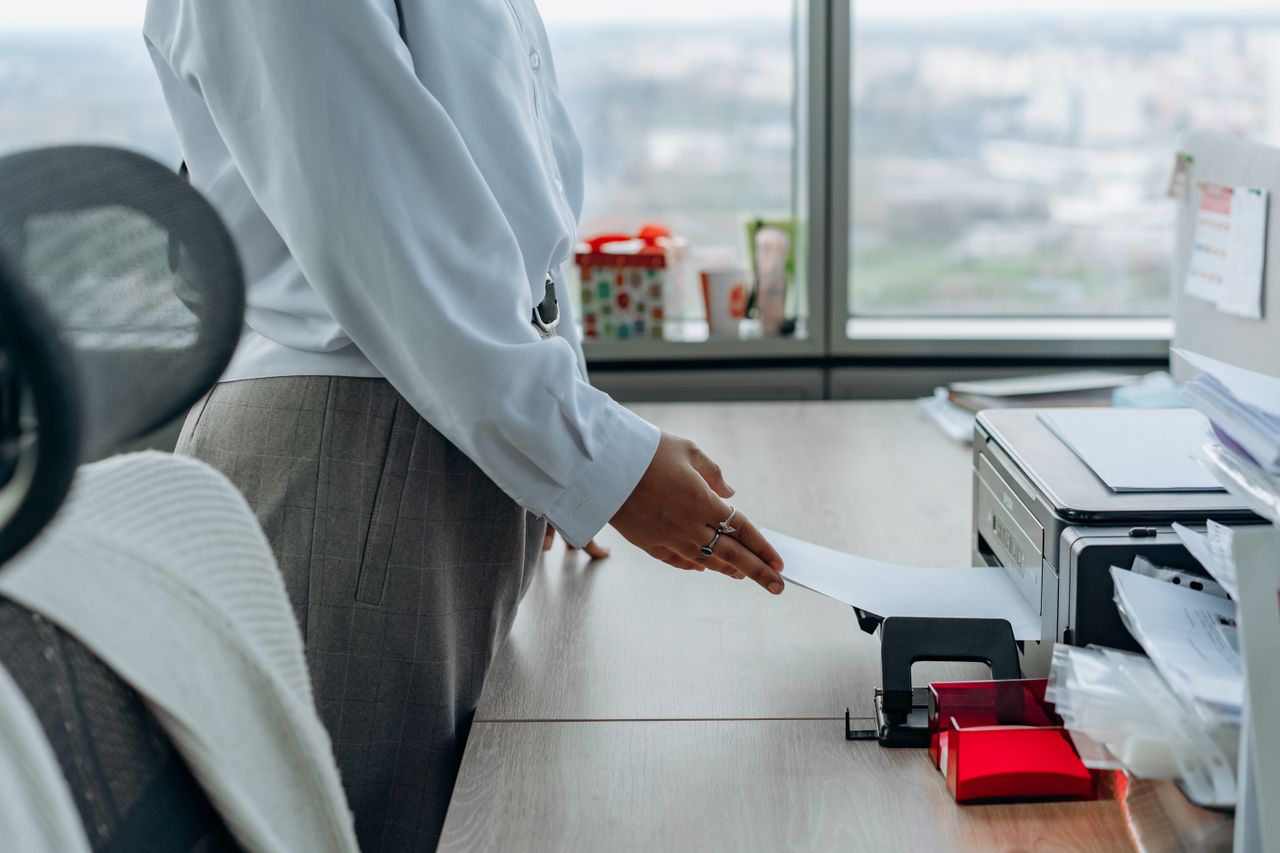 Tecnologia d’ufficio: quali strumenti restano indispensabili nel lavoro quotidiano