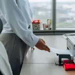Tecnologia d’ufficio: quali strumenti restano indispensabili nel lavoro quotidiano